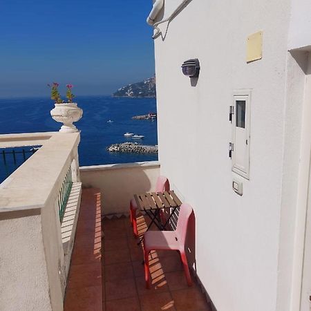 La Stanza Sul Porto Di Amalfi Camera Piccina Piccina Con Bagno Privato E Terrazzino Vista Mare ภายนอก รูปภาพ