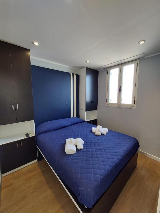 La Stanza Sul Porto Di Amalfi Camera Piccina Piccina Con Bagno Privato E Terrazzino Vista Mare ภายนอก รูปภาพ
