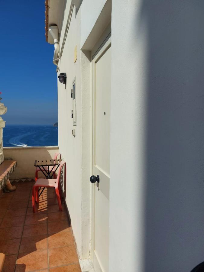 La Stanza Sul Porto Di Amalfi Camera Piccina Piccina Con Bagno Privato E Terrazzino Vista Mare ภายนอก รูปภาพ