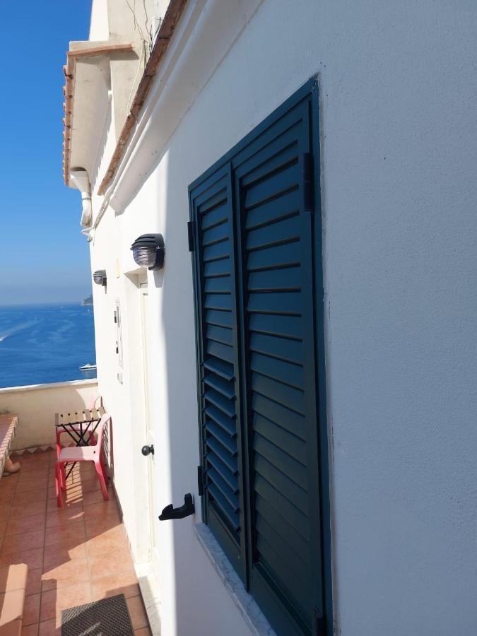 La Stanza Sul Porto Di Amalfi Camera Piccina Piccina Con Bagno Privato E Terrazzino Vista Mare ภายนอก รูปภาพ