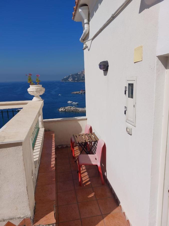 La Stanza Sul Porto Di Amalfi Camera Piccina Piccina Con Bagno Privato E Terrazzino Vista Mare ภายนอก รูปภาพ